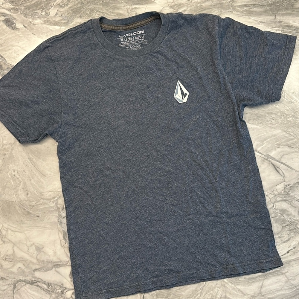 Volcom shirt